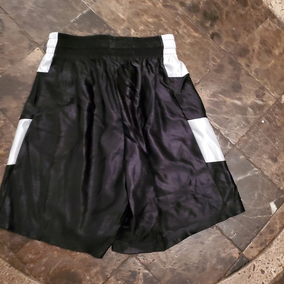 Intensity Athletic Black White Shorts M NWT - Picture 2 of 4